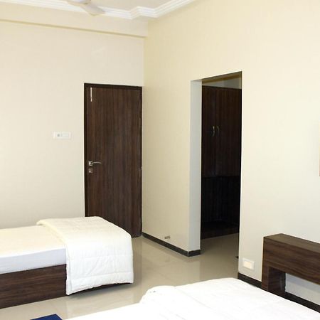 Oyo 4316 Hotel Sai Empire Shirdi Luaran gambar