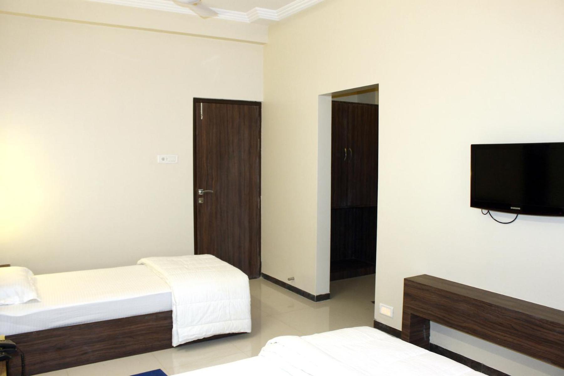 Oyo 4316 Hotel Sai Empire Shirdi Luaran gambar