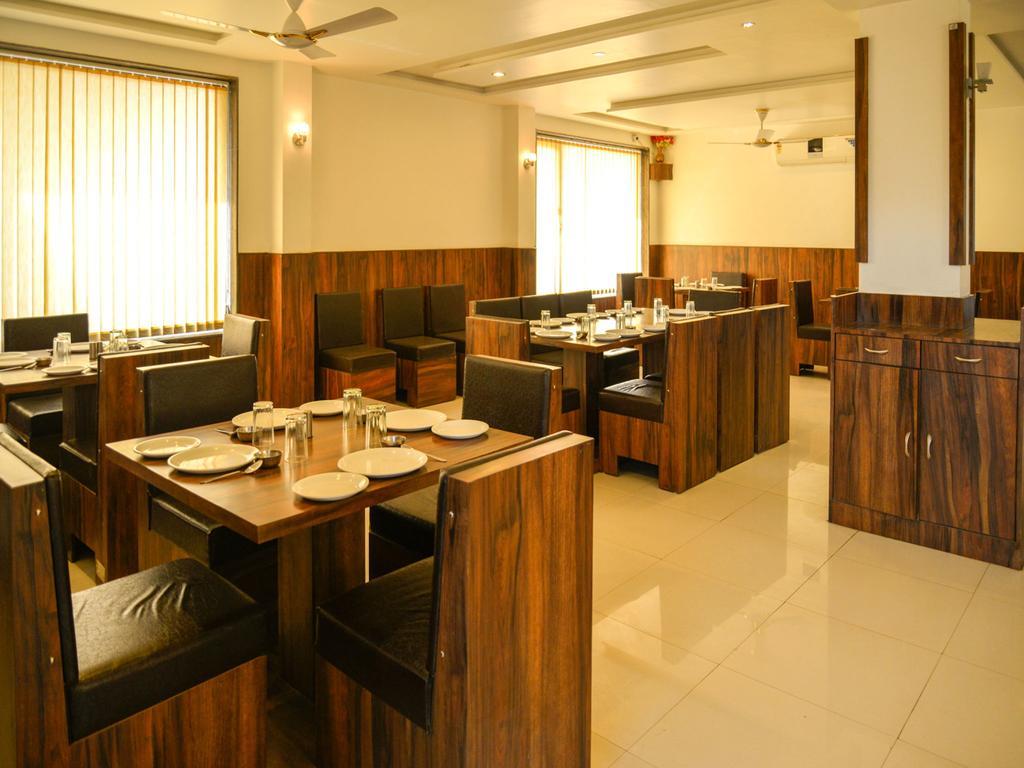 Oyo 4316 Hotel Sai Empire Shirdi Luaran gambar